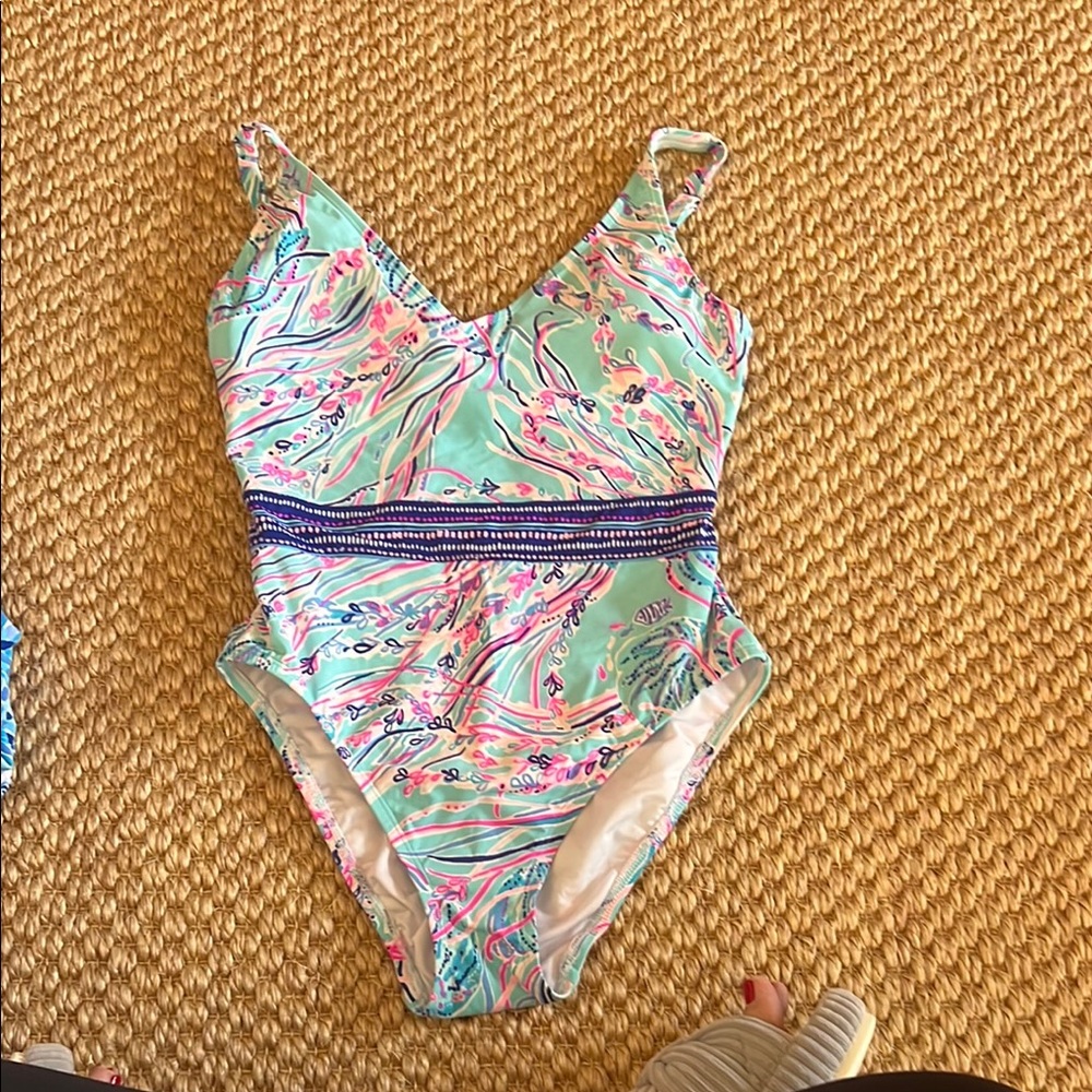 Lilly Pulitzer Swim One-Piece Swimsuit - Pink and Blue Size 6.